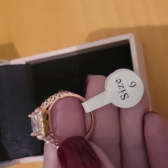 NIB Peermont Rose Gold Ring size 6. - Picture 2 of 7